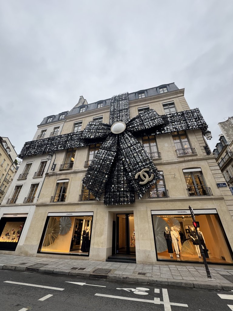 chanel paris dressed up for christmas