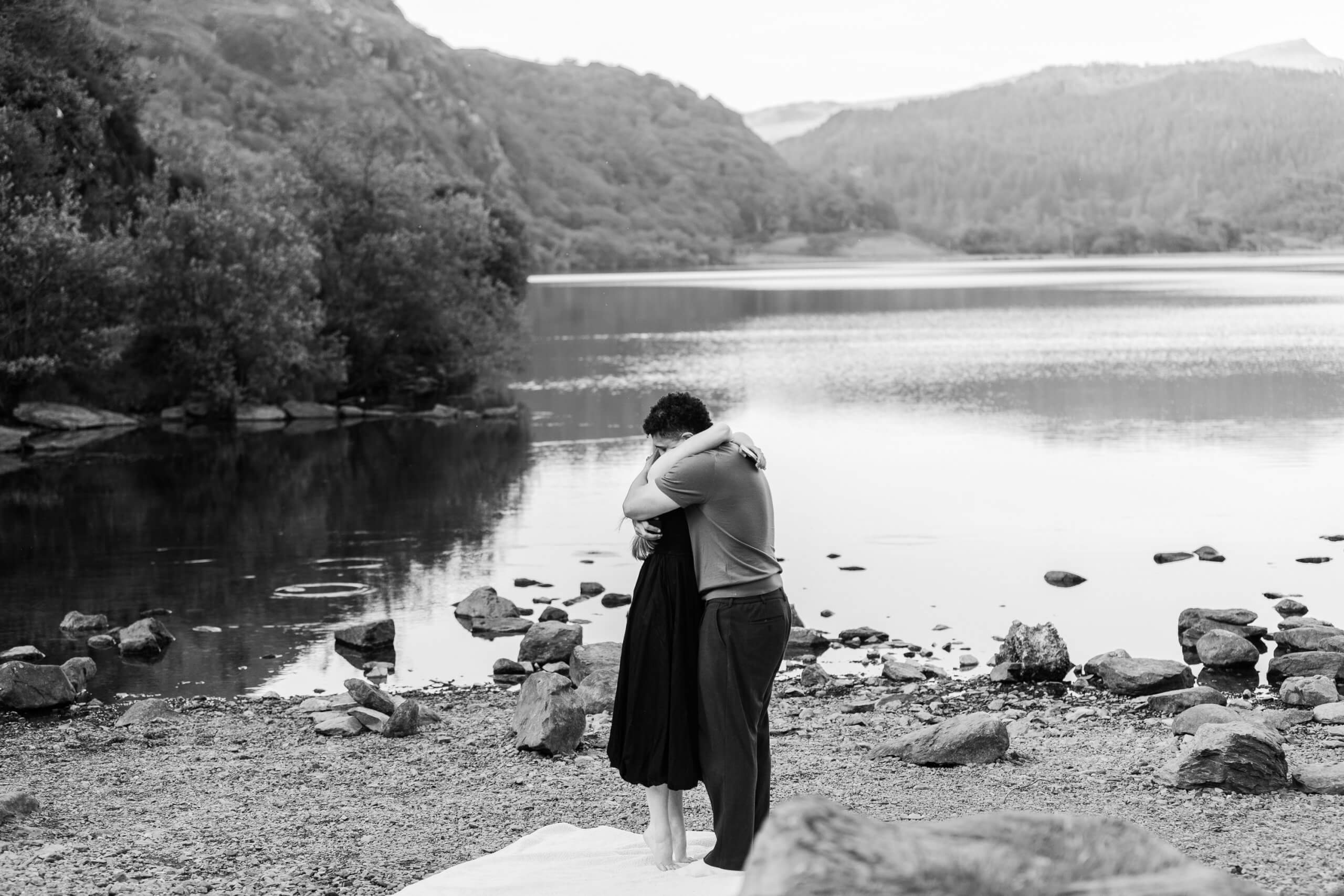 proposal photographer snowdonia couple surprise proposal