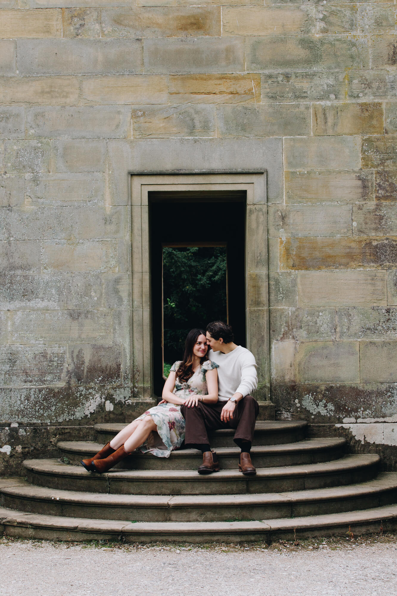 couple portrait session chatsworth house